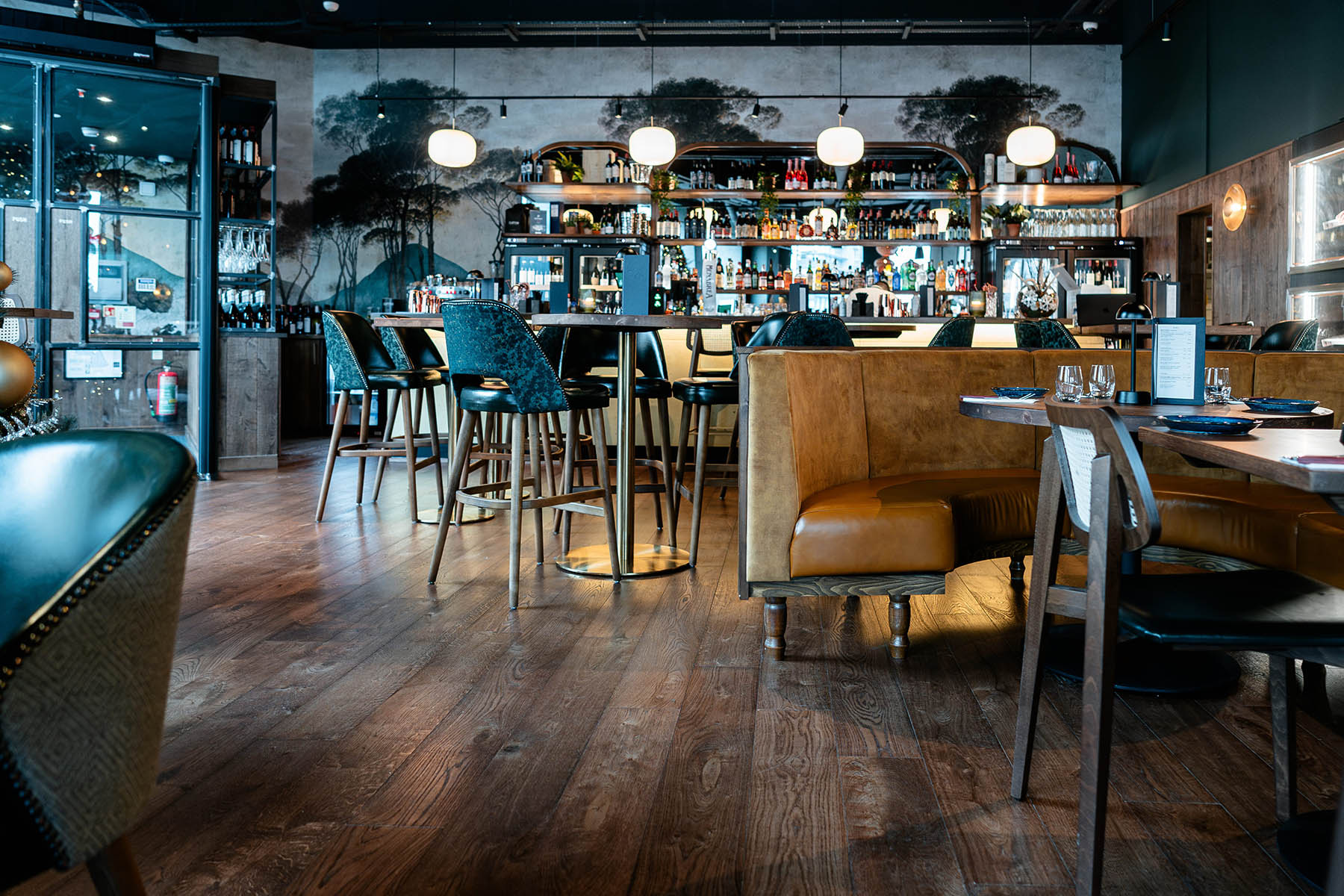 Bespoke engineered oak flooring in The Cow & Sow steakhouse
