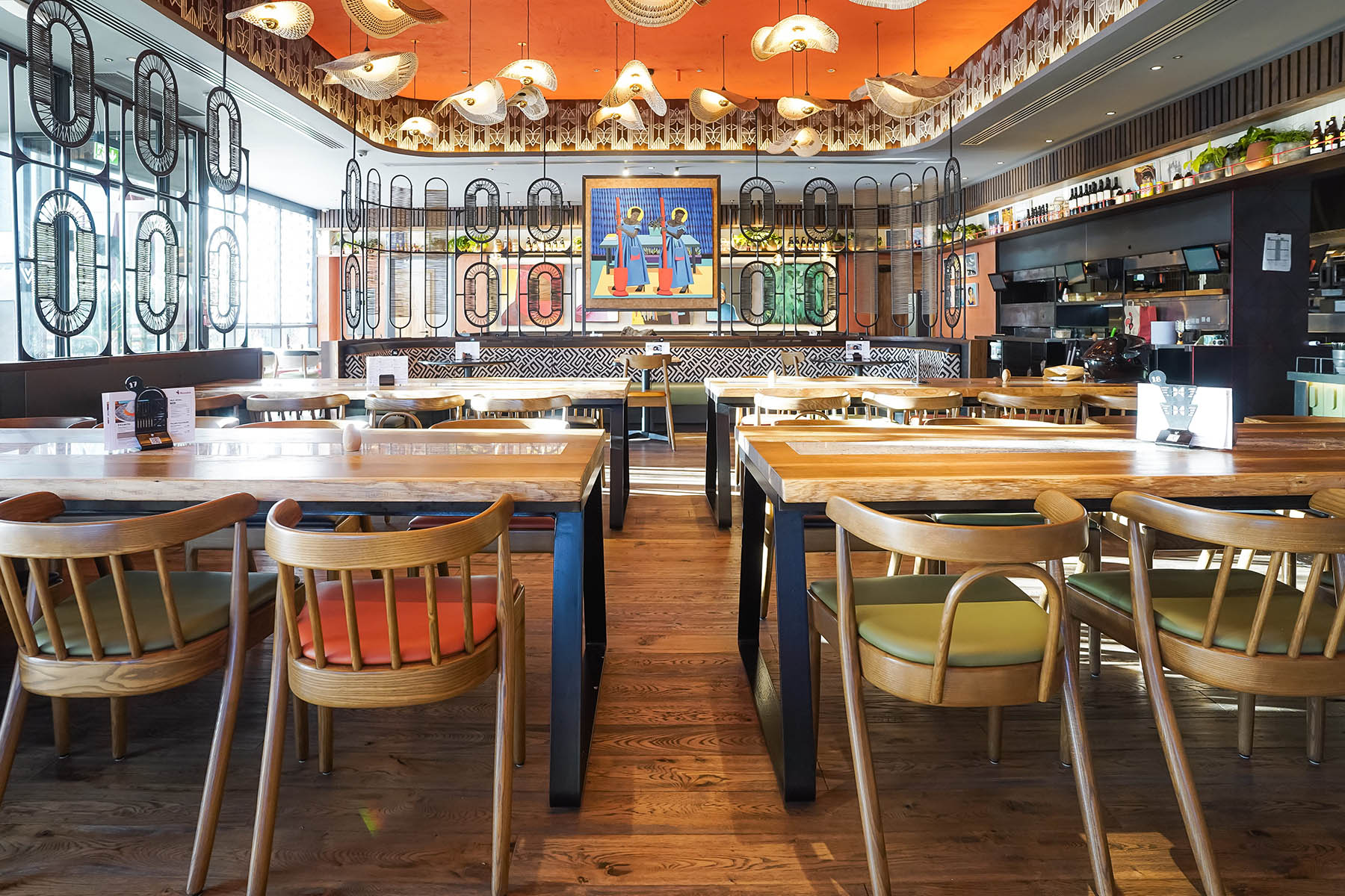 Rustic-grade oak flooring at Nando’s Northampton.