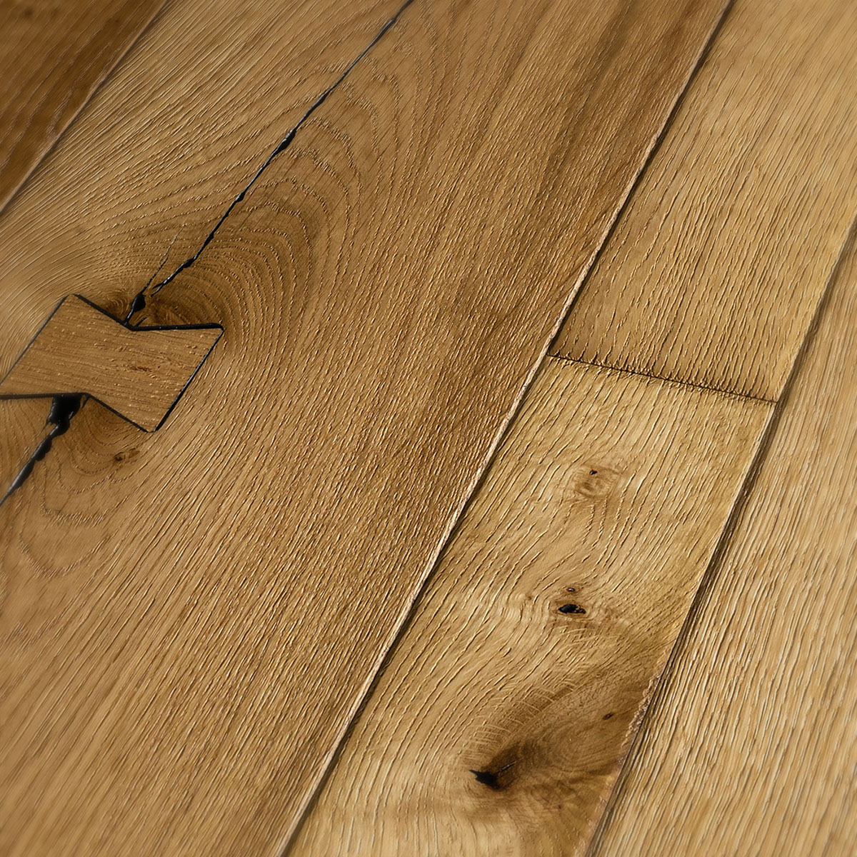 Cowdenfield Place - Cobbled Edge Distressed Mixed Width Oak