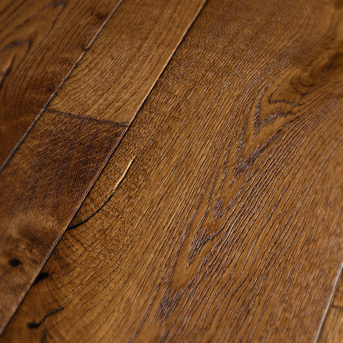 Kingswood - Brushed, Distressed Mixed Width Oak Floor